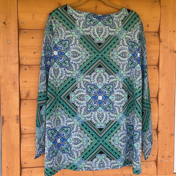 Roz & Ali Lightweight Summer Blouse. Very cool metal neck detail. Plus Size 2X - Picture 8 of 11